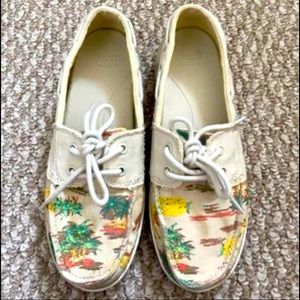 Sanuk Summer Flats - Size 5